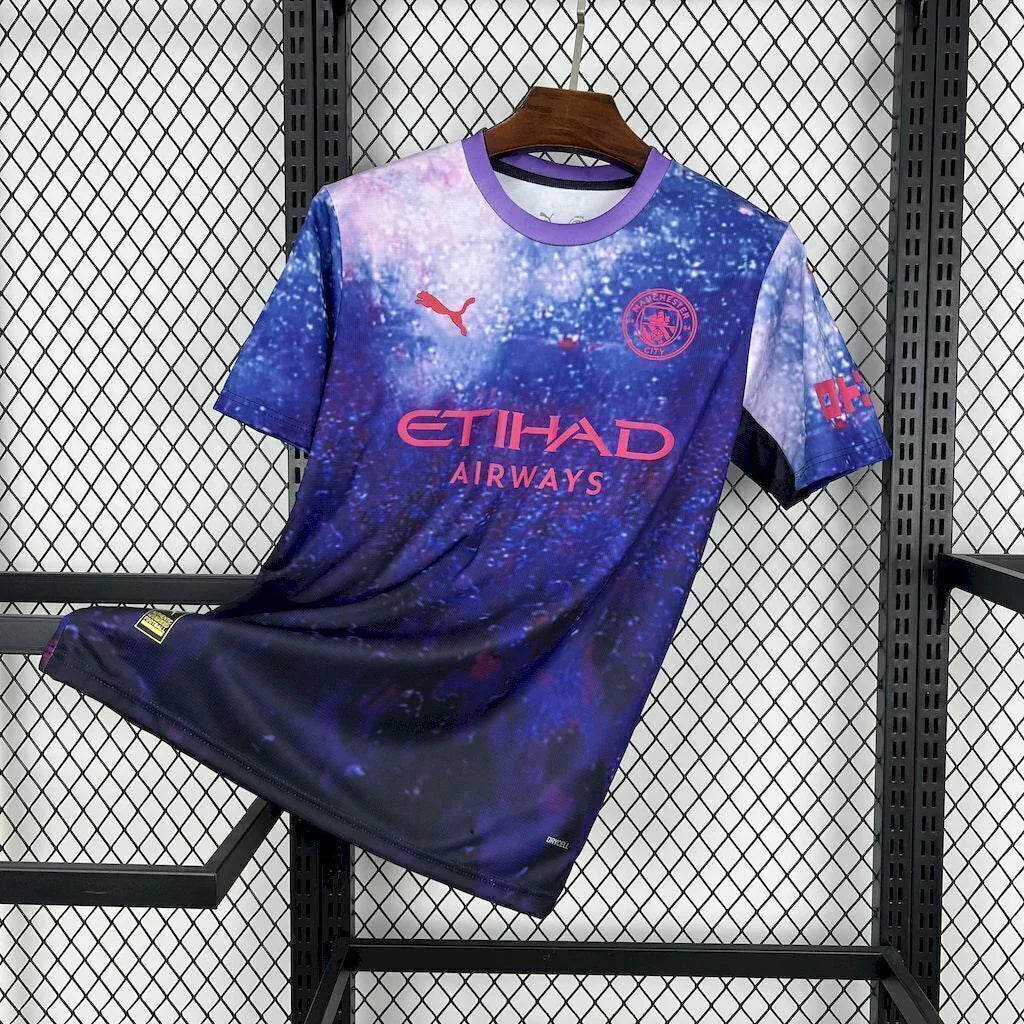 CAMISOLA MANCHESTER CITY EDIÇÃO ESPECIAL GALAXIA 25/26 - HOMEM