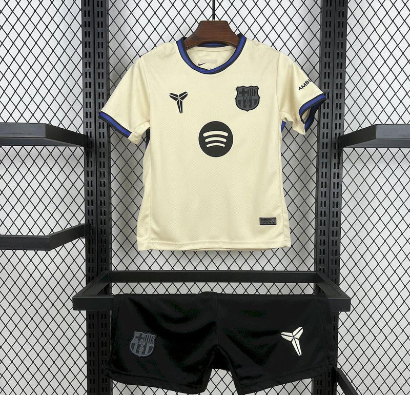 CAMISOLA BARCELONA II 2526 CONJUNTO INFANTIL – HOMENAGEM A KOBE BRYANT