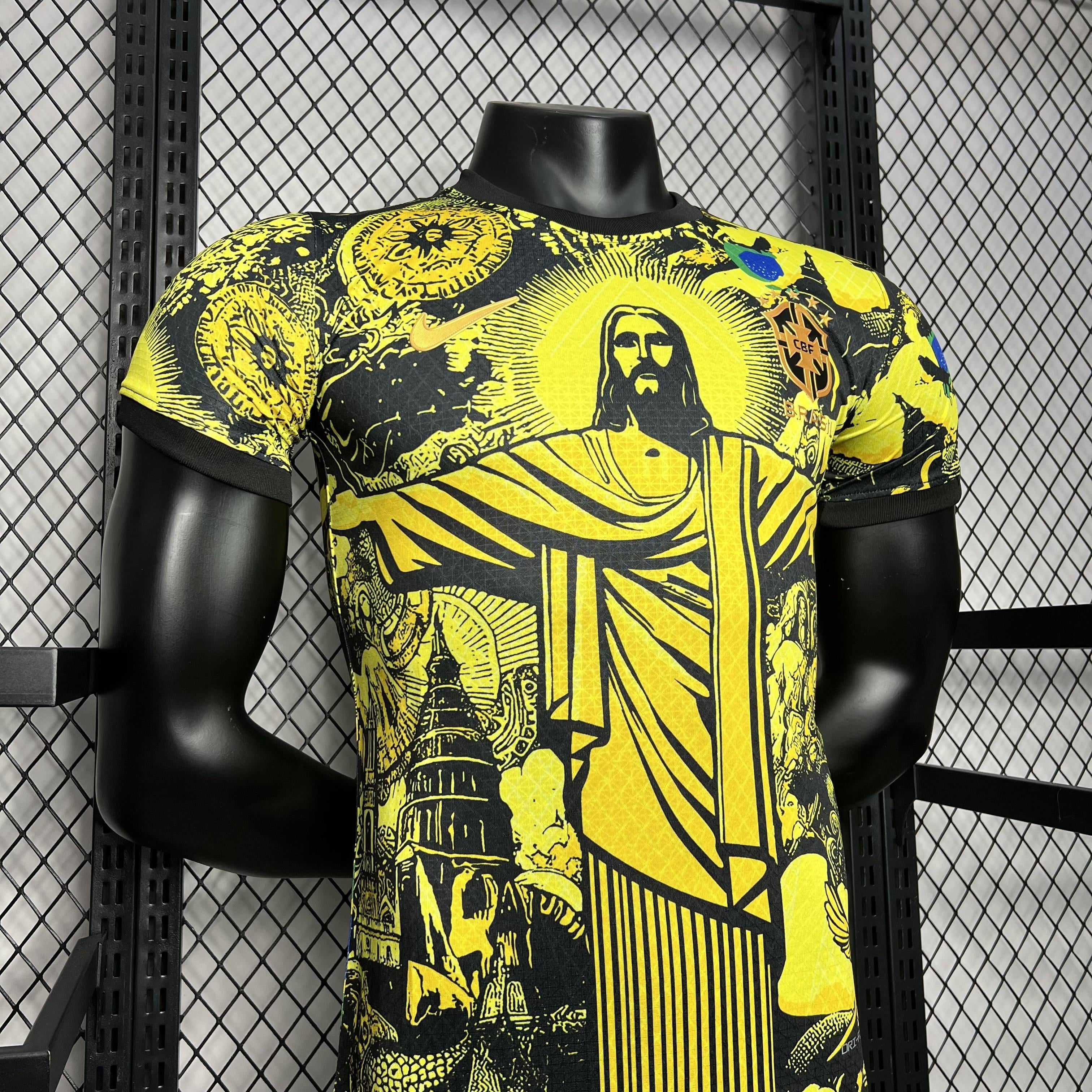 CAMISOLA BRASIL ESPECIAL EDITION JESUS CRISTO REDENTOR 2024 homem (VERSÃO JOGADOR) - AMARELO