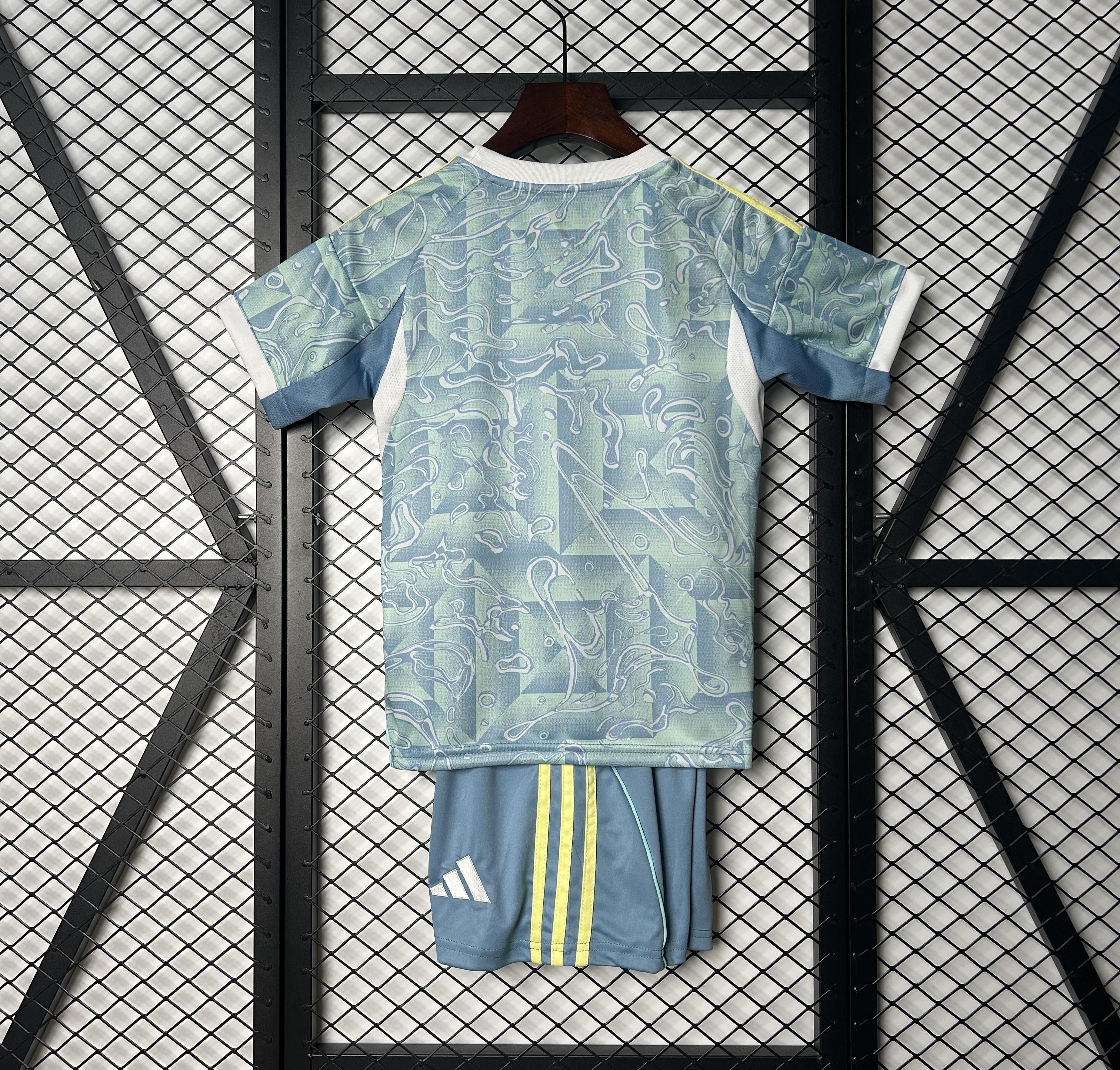 CAMISOLA JUVENTUS II 2526 CONJUNTO INFANTIL – KIT RESERVA ADIDAS