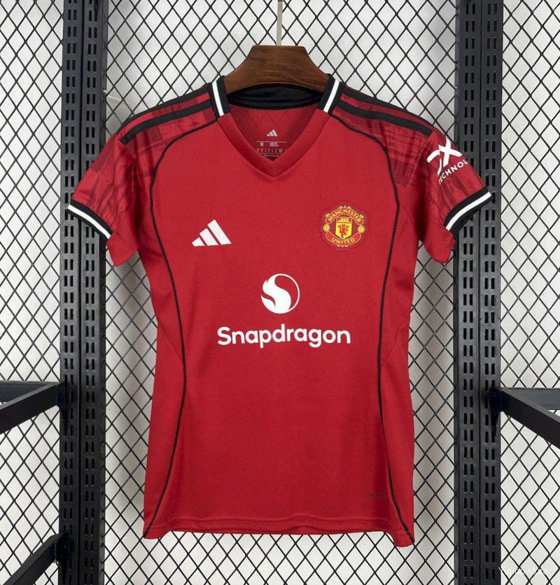 CAMISOLA MANCHESTER UNITED I 25/26 - MULHER