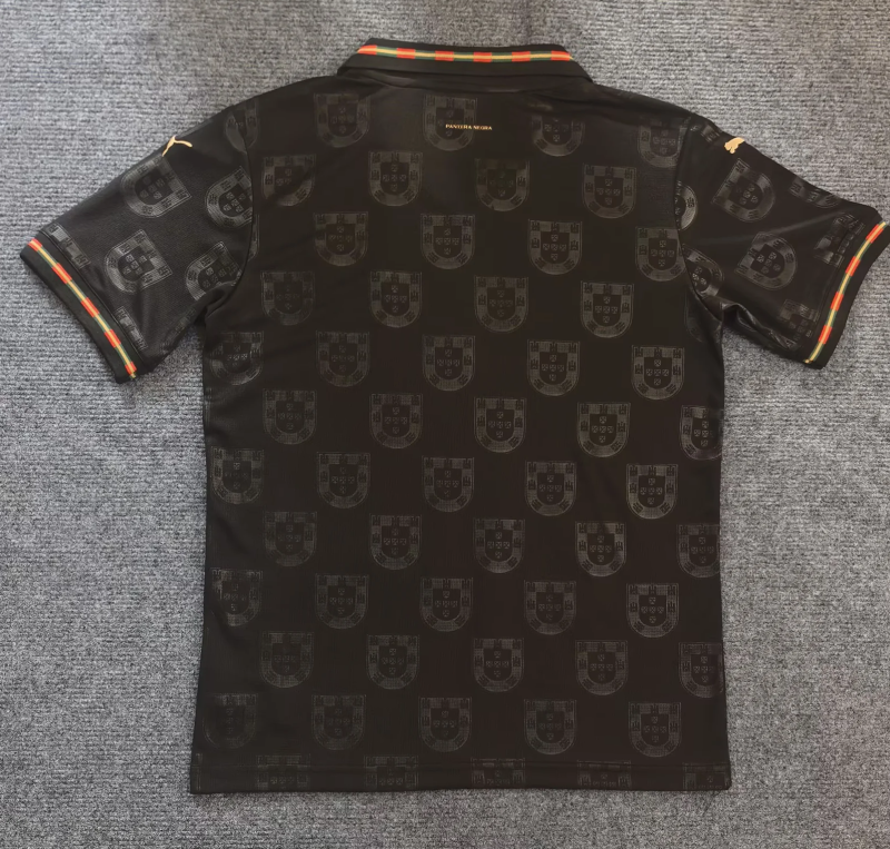 CAMISOLA PORTUGAL ALTERNATIVA PRETA 25/26 – EDIÇÃO ESPECIAL EUSÉBIO