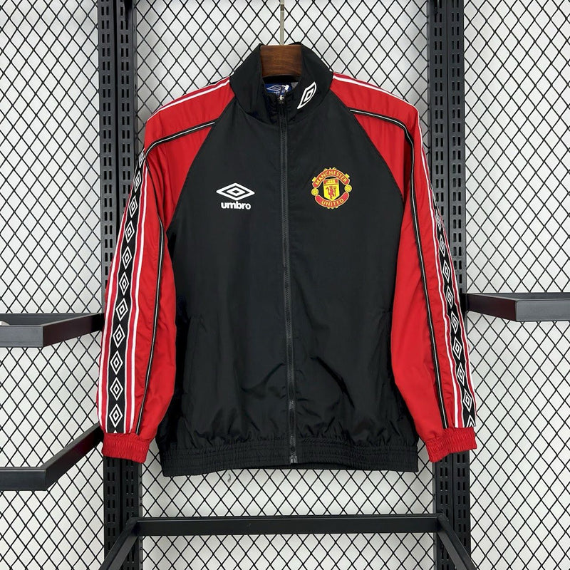 CORTA VENTO MANCHESTER UNITED - PRETO E VERMELHO