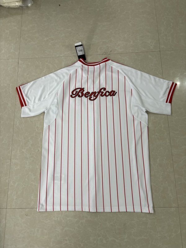 Camisola Benfica 25/26 US Pack Baseball – Branco  Edição Especial Originals