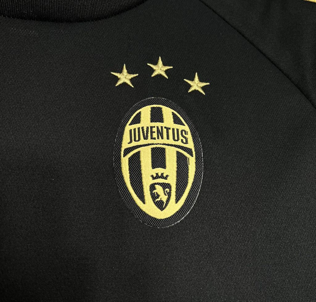 Camisola Juventus III 1516 – Modelo Retro Masculino