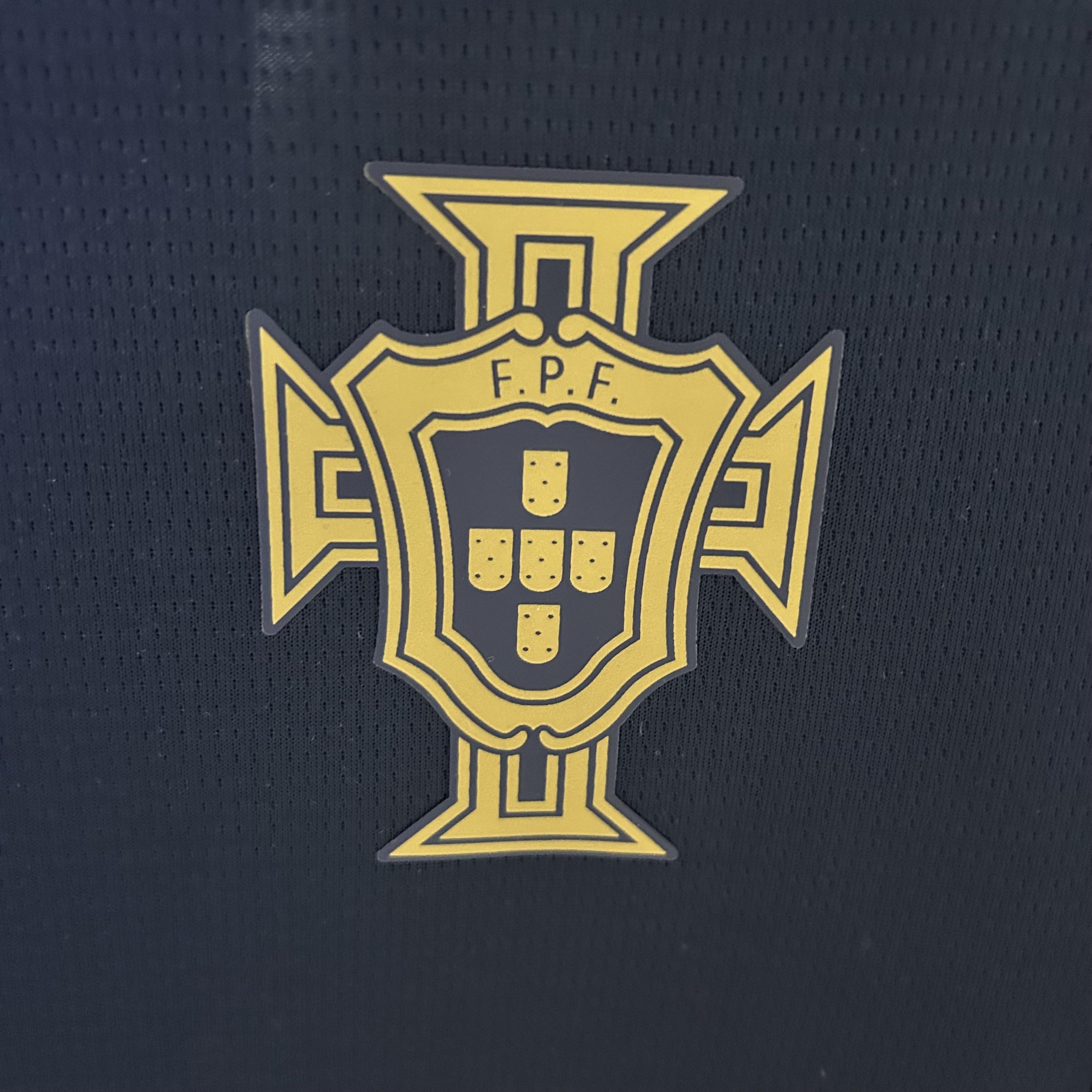 Camisola Portugal Treino 25/26 Azul – Equipamento de Treino Puma