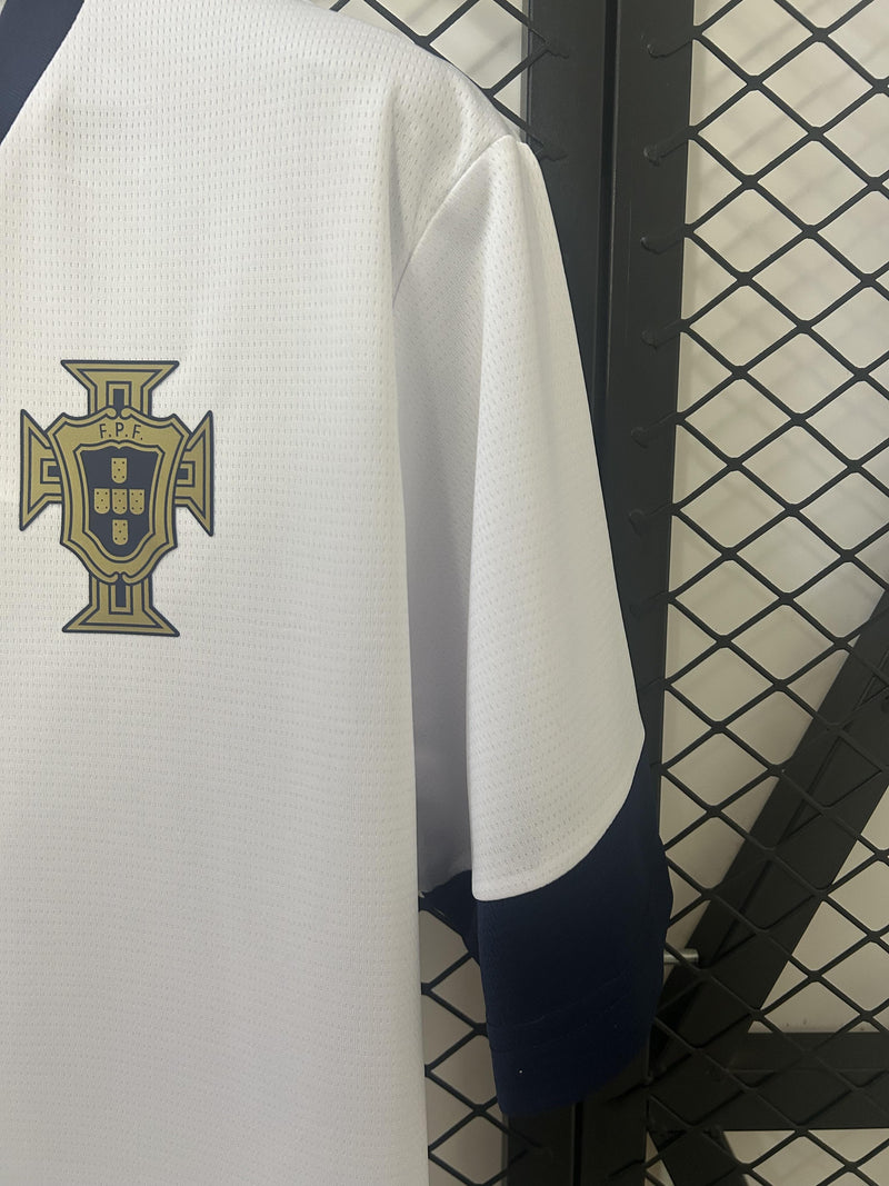 Camisola Portugal Treino 25/26 Bege – Equipamento de Treino Puma