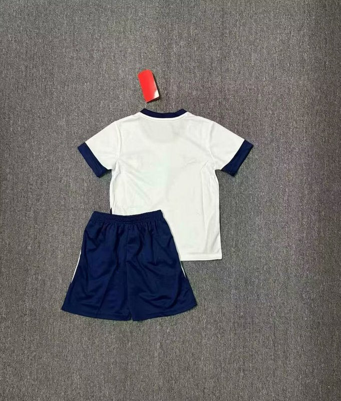 Camisola Portugal Treino 25/26 Conjunto Infantil – Bege/Branco