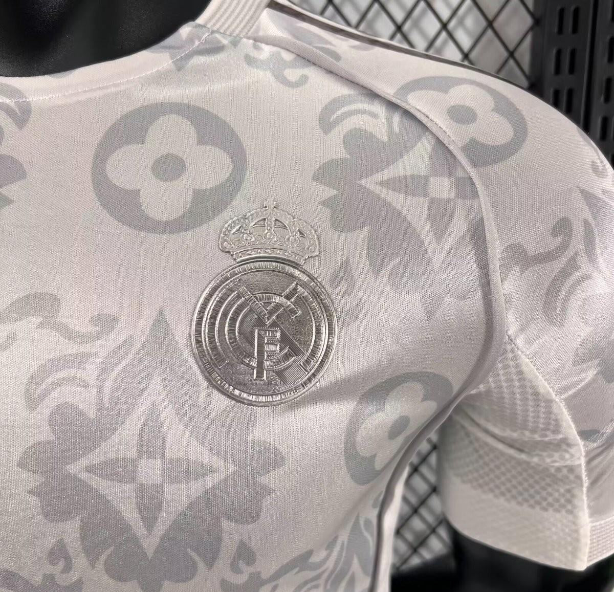 Camisola Real Madrid x Louis Vuitton 25/26 - Versão Jogador Homem