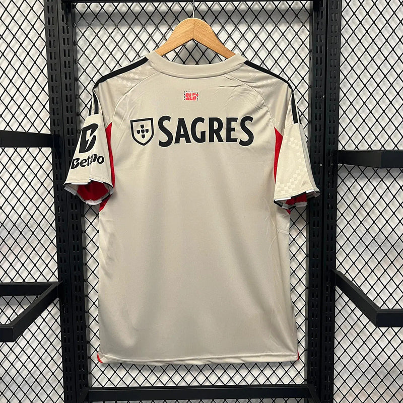 Camisola SL Benfica Alternativa Bege 25/26 – Homem  Equipamento Secundário