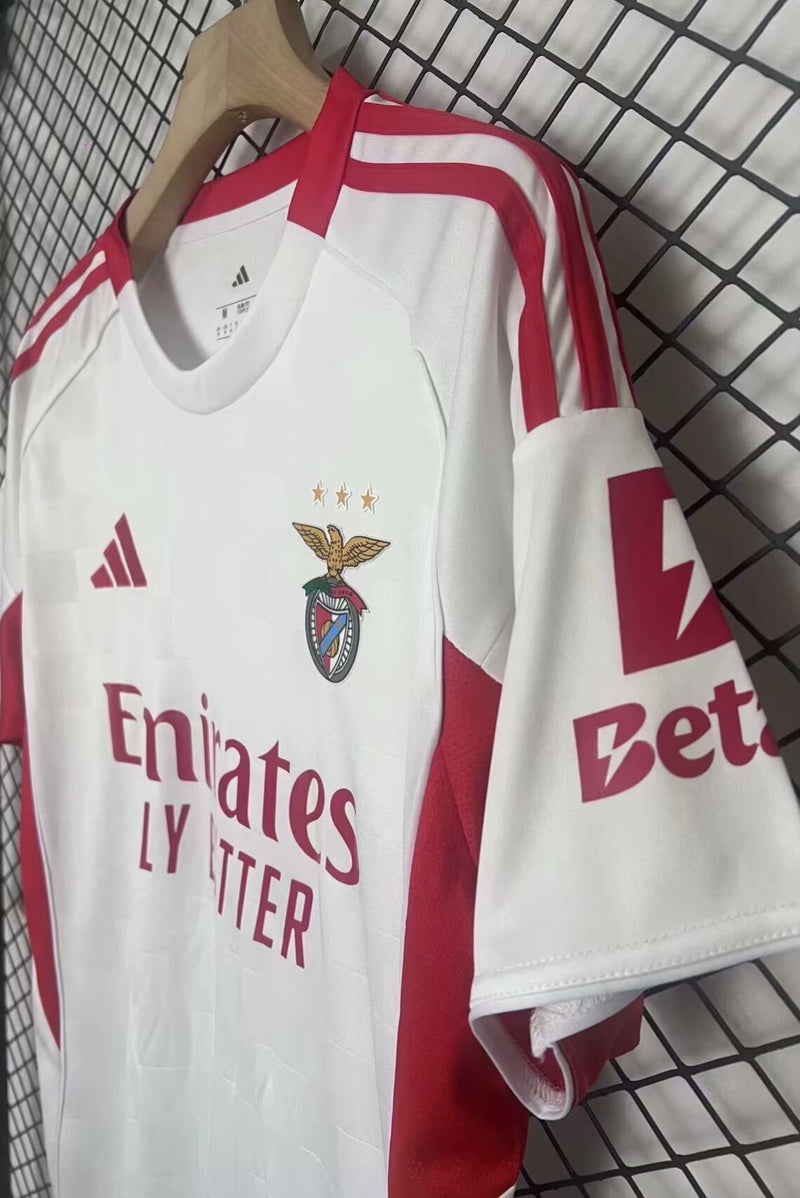 Camisola SL Benfica Alternativa Branco 25/26 – Homem  Equipamento Secundário