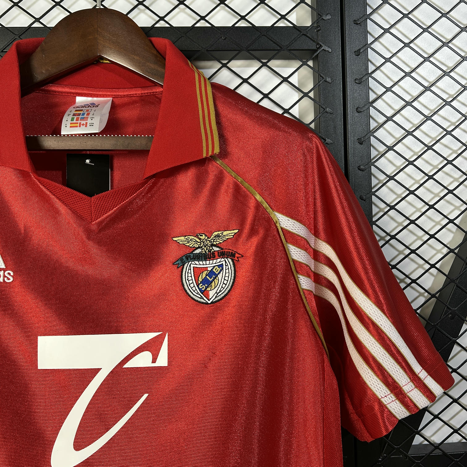Camisola SL Benfica Principal 98/99 Retro Vermelha – Homem - FORNECEDOR