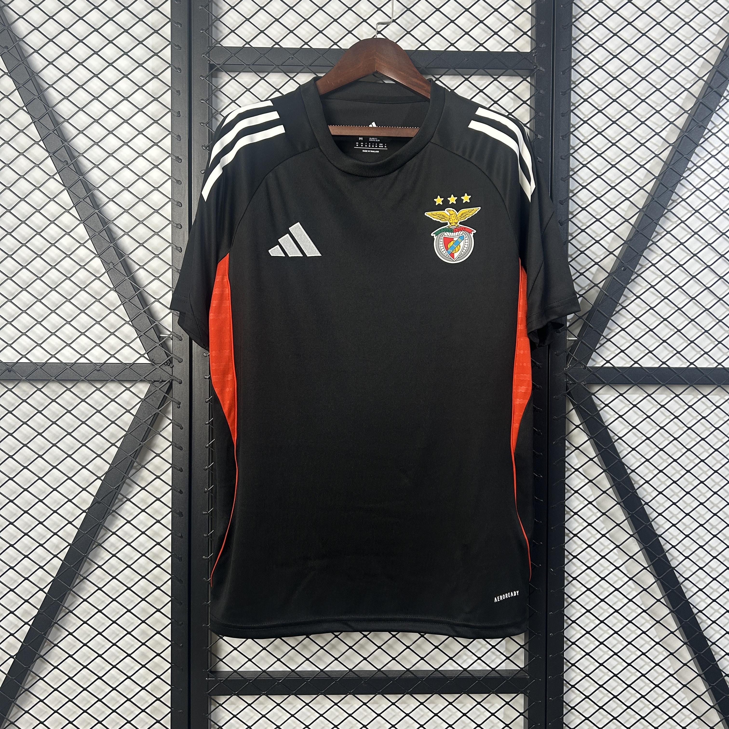 Camisola SL Benfica Treino Preto 25/26 Homem – T-shirt de Treino Benfica Preta