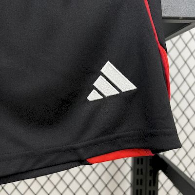 Camisola SL Benfica Treino Preto 25/26 Infantil – Conjunto Criança