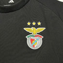 Camisola SL Benfica Treino Preto 25/26 Infantil – Conjunto Criança
