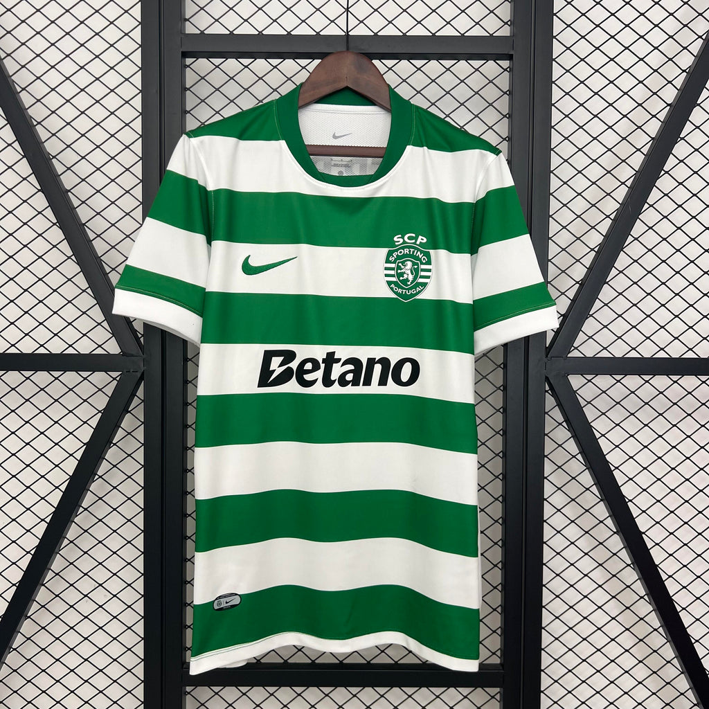 Camisola Sporting CP Principal 25/26 – Homem  Equipamento Verde e Branco