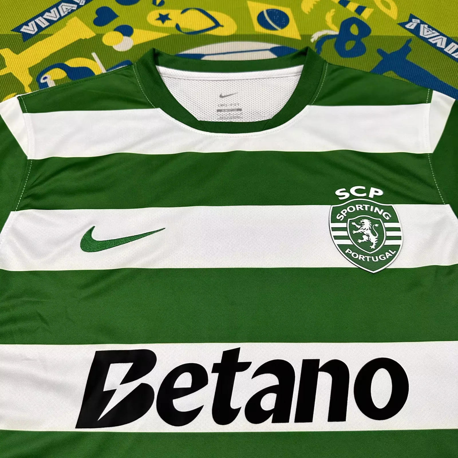 Camisola Sporting CP Principal 25/26 – Homem  Equipamento Verde e Branco