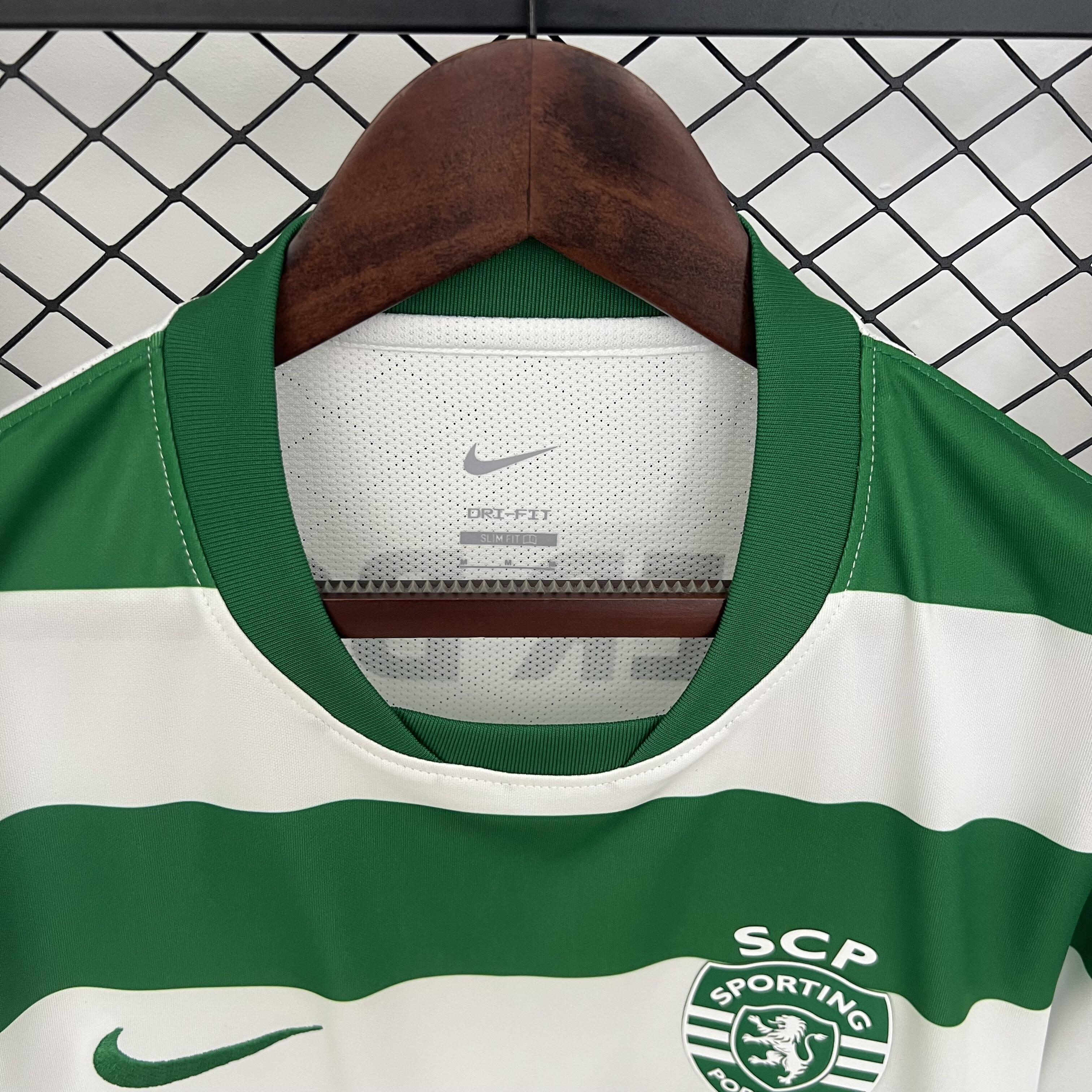 Camisola Sporting CP Principal 25/26 – Homem  Equipamento Verde e Branco