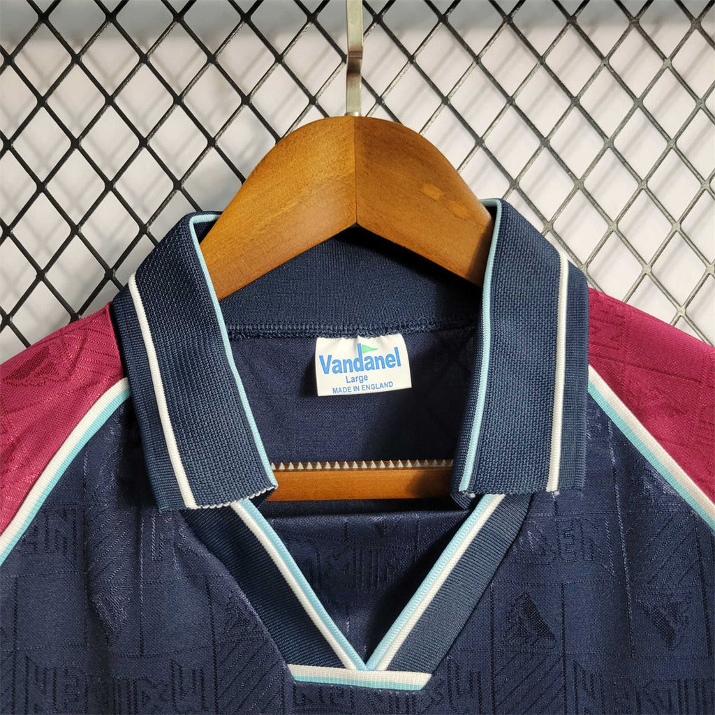 Camisola West Ham x Iron Maiden I 99/01 Homem (Retro) – Versão 2 com Escudo dos Hammers