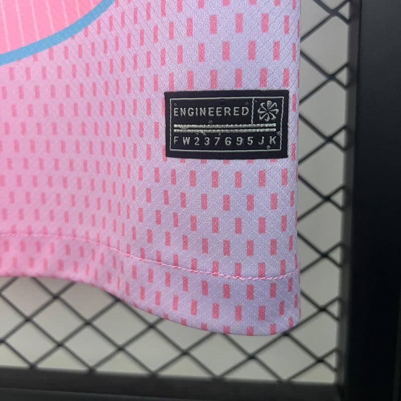 CAMISOLA BARCELONA EDIÇÃO ESPECIAL ROSA 25/26 - HOMEM