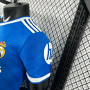 camisola Real Madrid III 2526 – Terceiro Equipamento Azul Homem