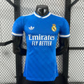 camisola Real Madrid III 2526 – Terceiro Equipamento Azul Homem